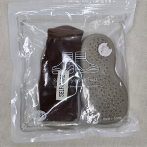 NWT Tiny Explorings Brown & Beige Non-Slip Grip Socks Size 6-12mo.